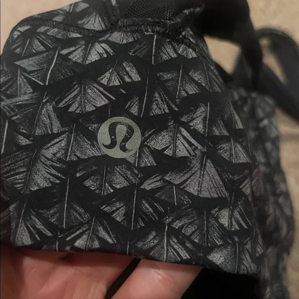 lululemon athletica Sports Bra - Picture 4 of 5